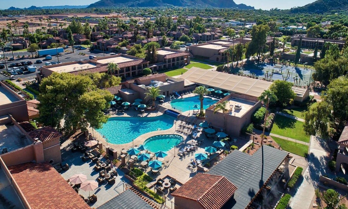 South Scottsdale Resort | Making the best memories along the way! 4 Comfortable Units, Pool, Near Old Town