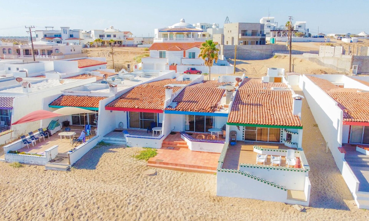 Las Conchas House | Mariposa – Beachfront, Sleeps 6, Las Conchas