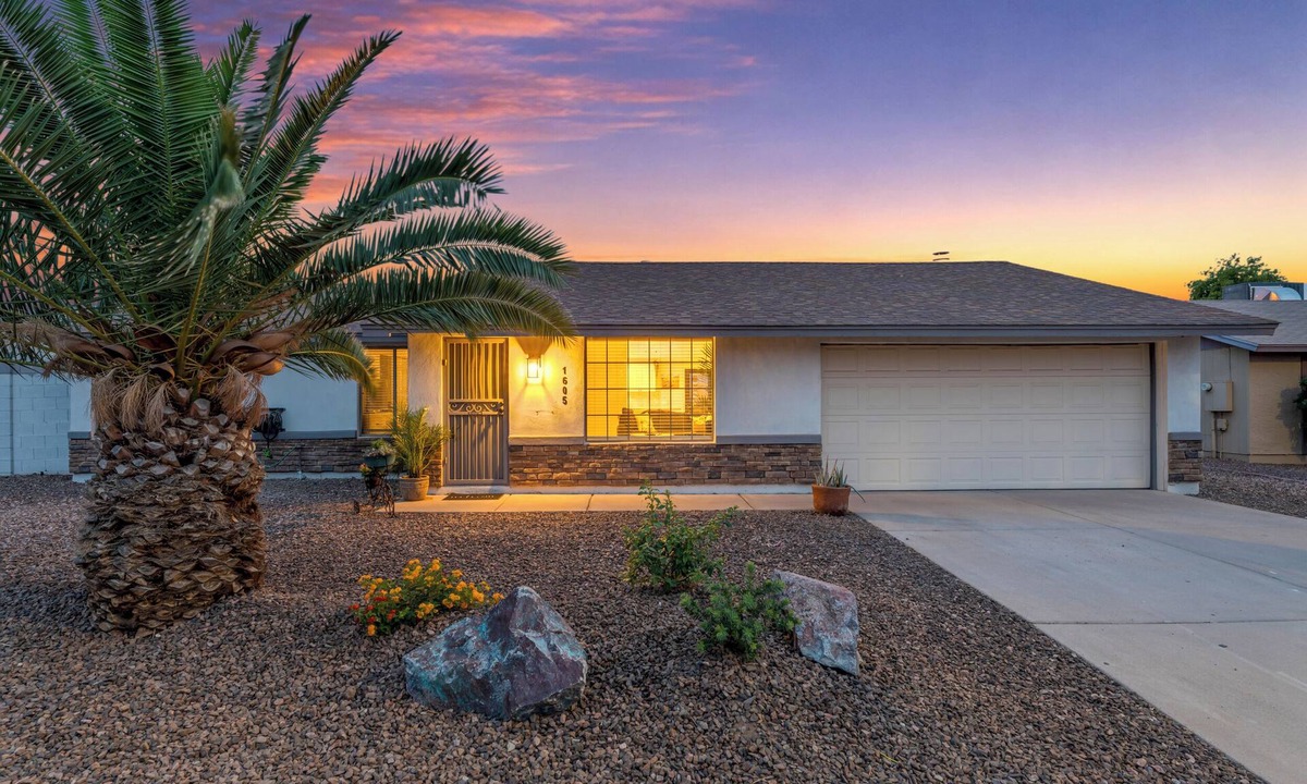 Chandler House | Mariposa Getaway! A spacious 4-bedroom house in brilliant Chandler with AC/Pool