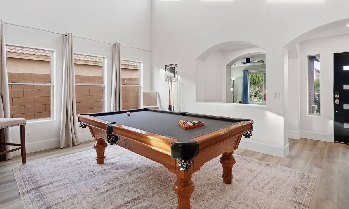 Casa Grande Cottage | Marvelous 4-bedroom cottage with billiard room in Casa Grande
