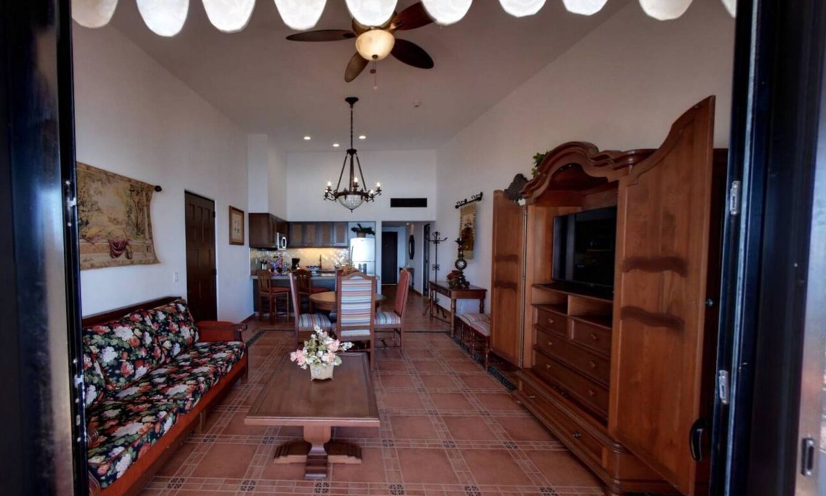 Cabo San Lucas Apartment | Master One Bedroom at Hacienda Encantada