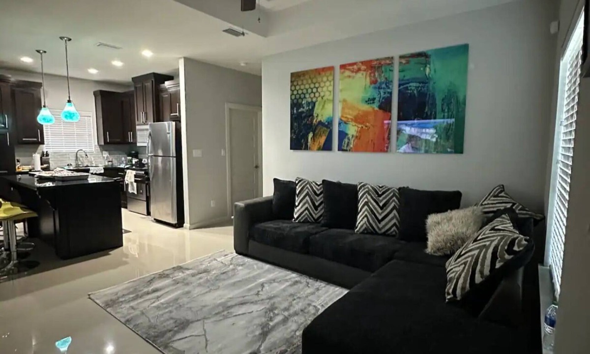 McAllen Apartment | McAllen TX Apartment 2-Bedroom, Patio, Grill close Airport-Shopping