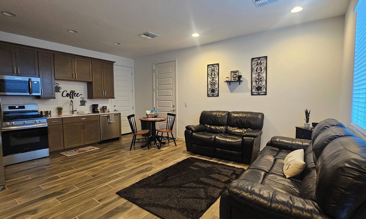 Goodyear Apartment | Mdern 1 Bedroom apartment perfect for Spring Training season,Nascar races events