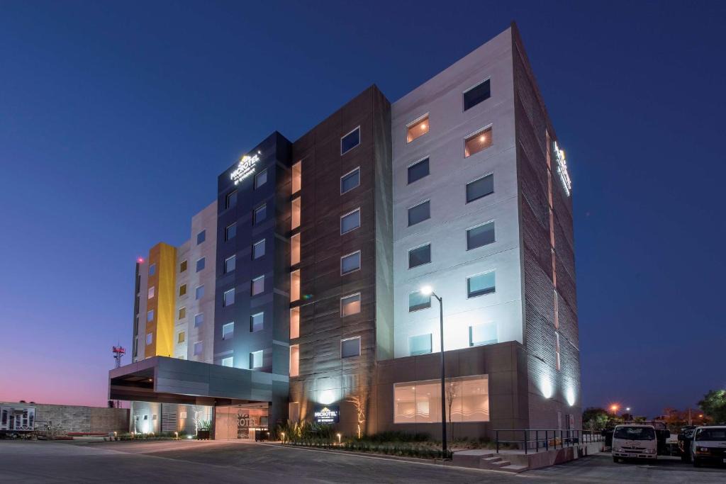 San Luis Potosi Hotel | Microtel Inn & Suites by Wyndham San Luis Potosi