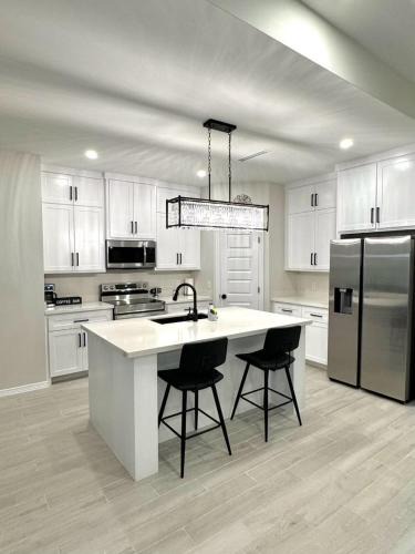Brownsville Apartment | MilkyWay Suit!
