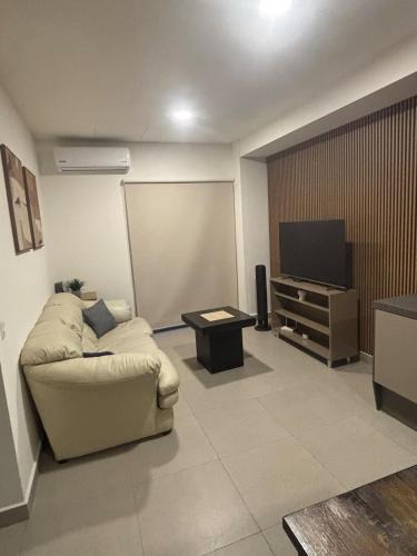 Monterrey Apartment | Mirall Tower, 3 Bedrooms, 4 People, Parking