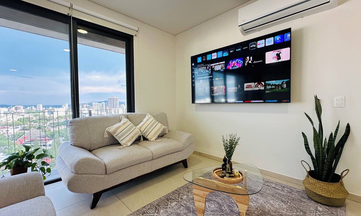 Financial District Condo | Modern 2BR Condo in Providencia; City Views, Pool & Gym