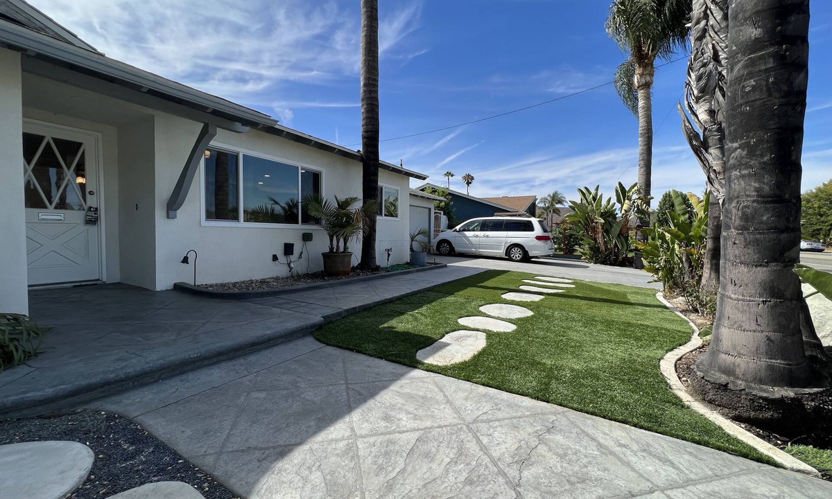 Casa Conejo House | Modern 4 King Beds/Beauty Large yard/Golf/WFH/Long Stay/WIFI/FWY/25mins to Beach
