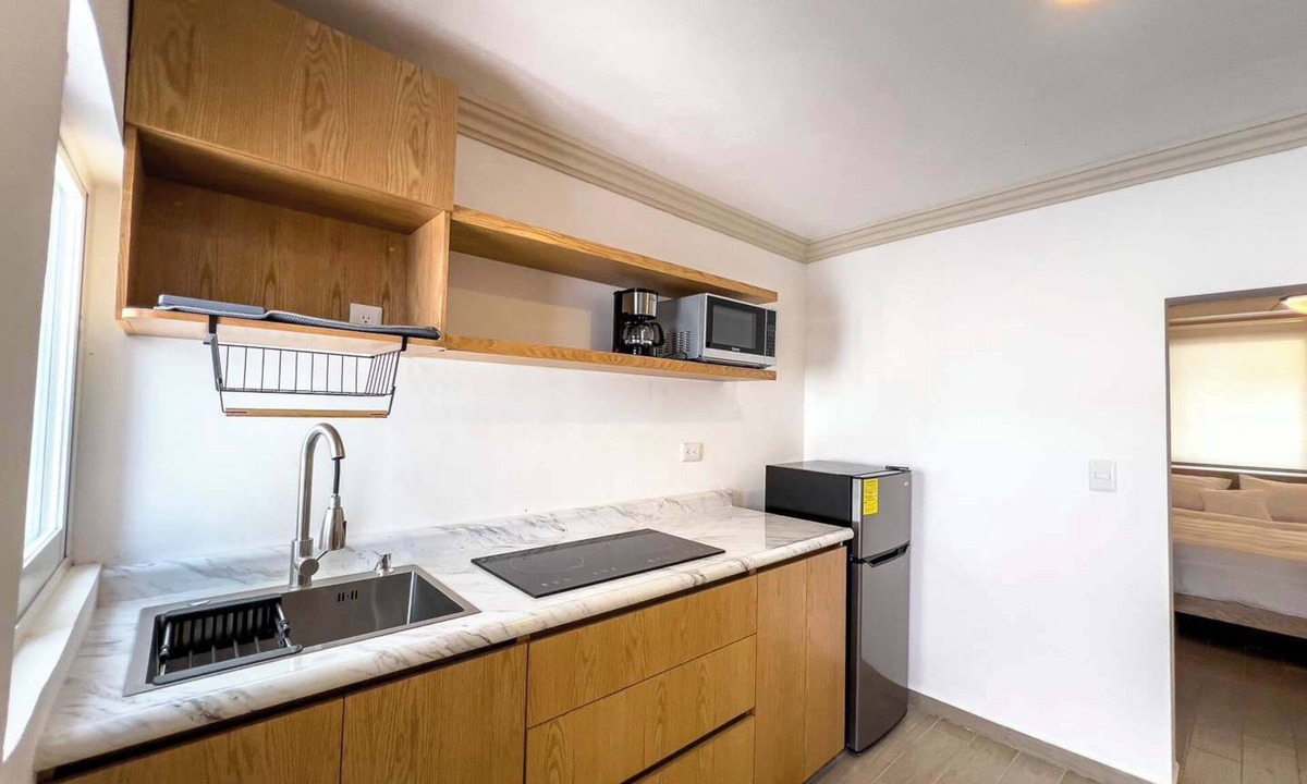 La Cruz Apartment | Modern Apartment with Home Office in Prime Location