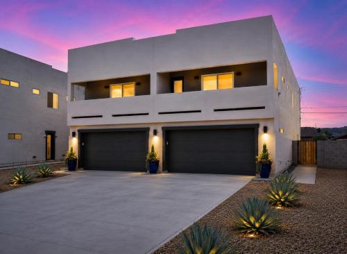 South Mountain Apartment | Modern Desert Retreat - 12 Min to DT & Airport