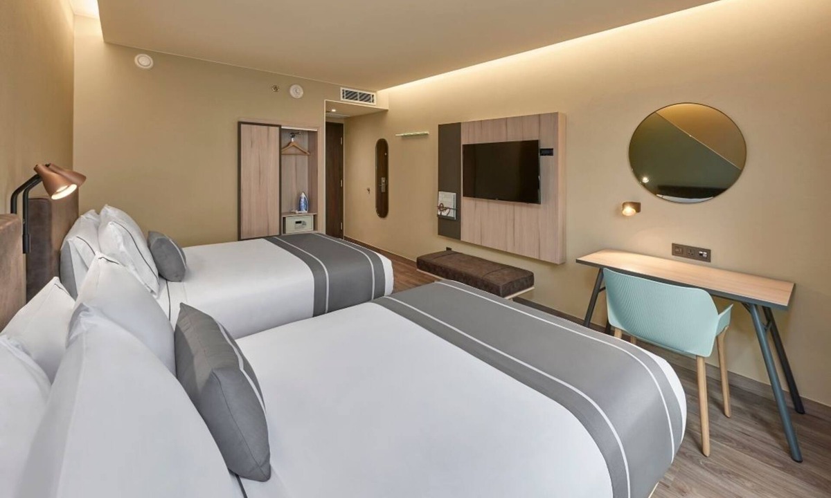 El Sauzal Hotel | Modern Double Room Ensenada Wine Country Nearby | Breakfast