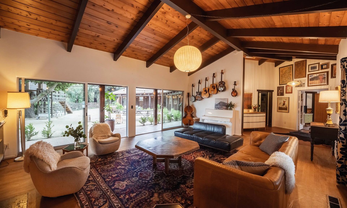 Camarillo House | Modern Farm House - Spacious, Family-Friendly Indoor/Outdoor Living!
