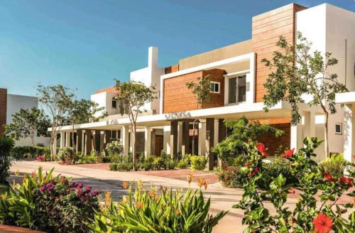 Merida House | Modern House Surrounded By Nature
