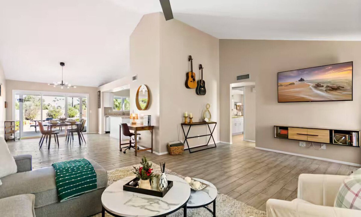 Tempe House | Modern Retreat - Private Pool - Hot Tub - Huge Lot
