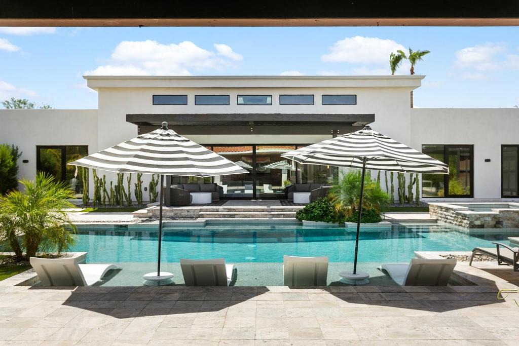 Central Scottsdale House | ModernCompound