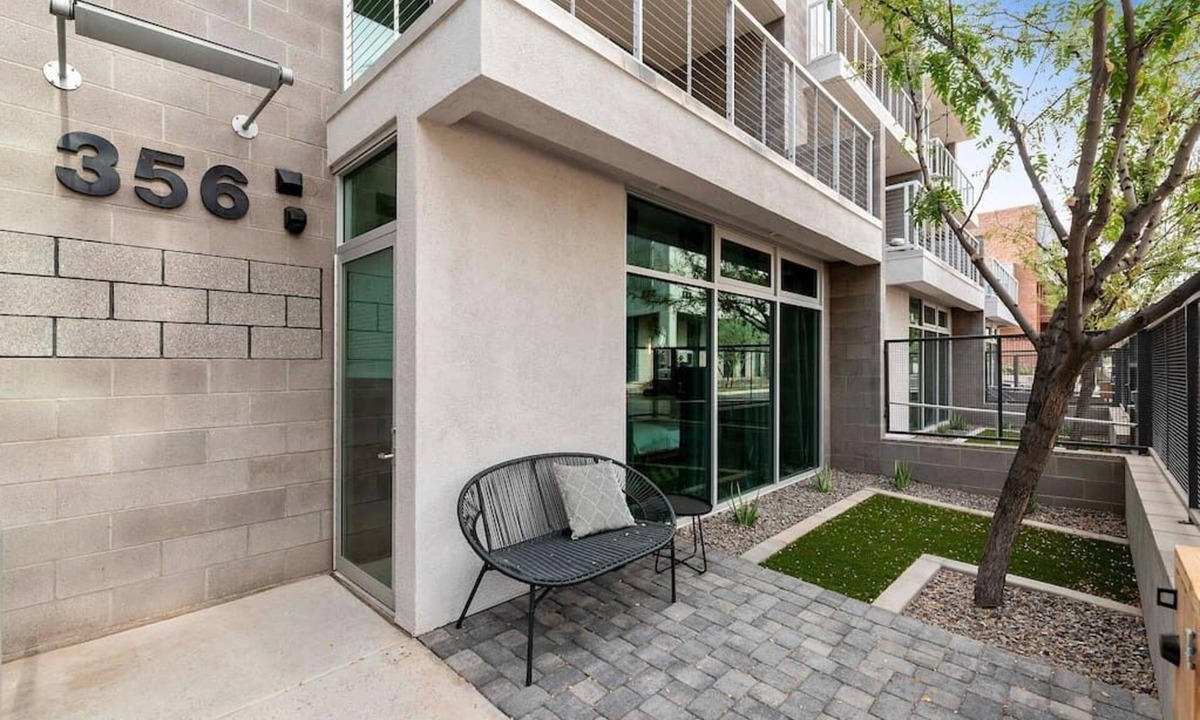 Riverside Apartment | Moon's Studio apartment with Pool