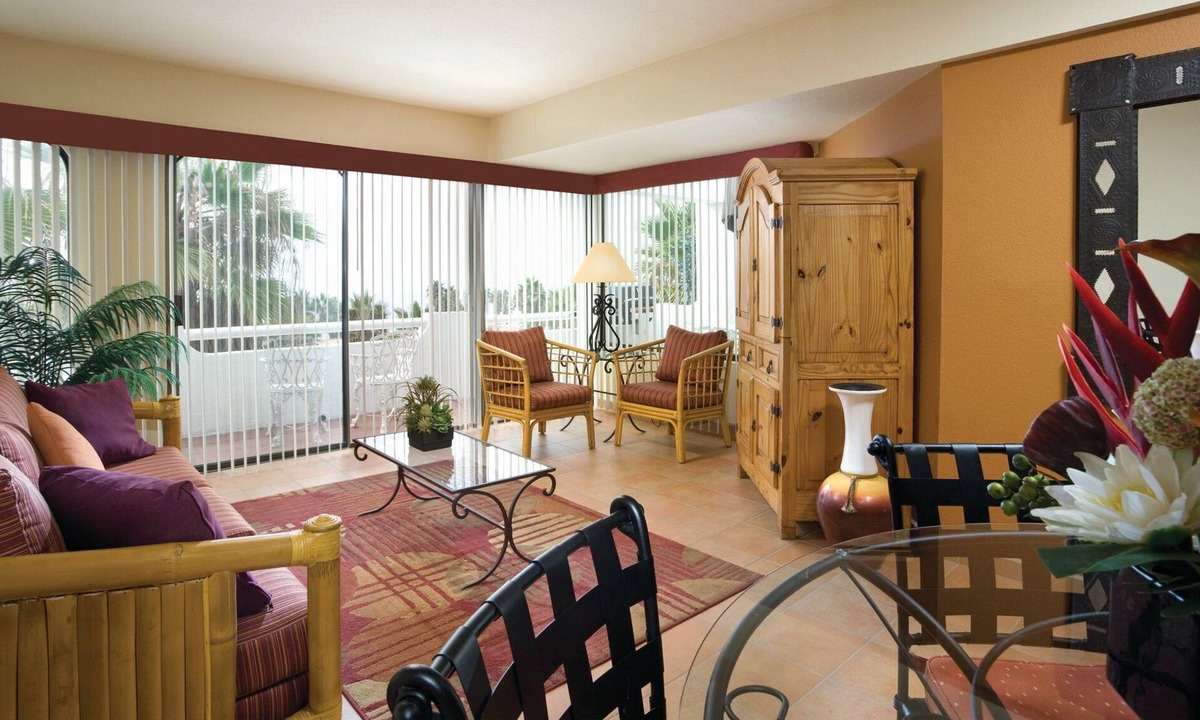 La Paloma Resort | More fun than you can possibly imagine !