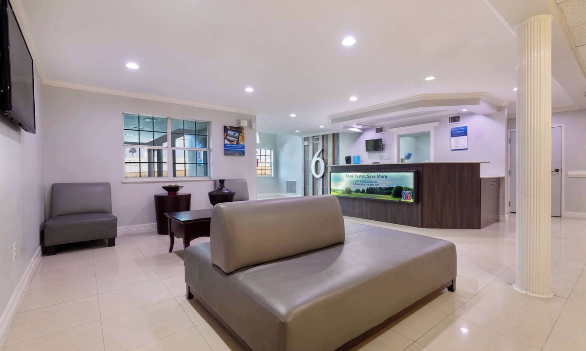 McAllen Hotel | Motel 6 McAllen, TX - East