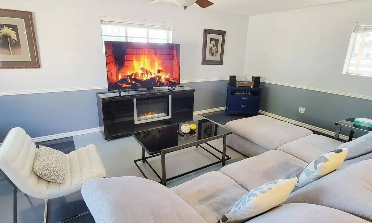 Encanto Estates House | Msg for 5% off 1Bed 1Bath Huge Guesthouse Midtown PHX