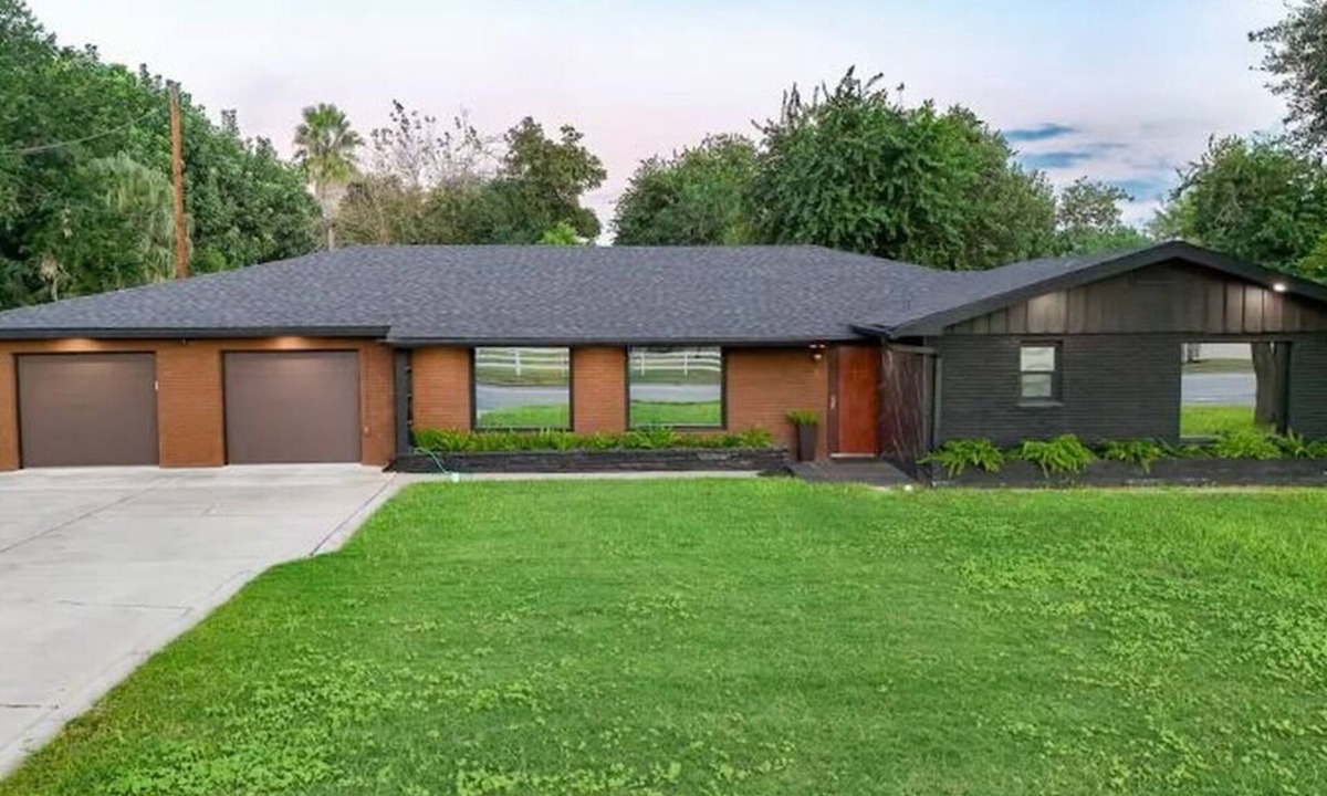 McAllen House | Musa House + Guest House