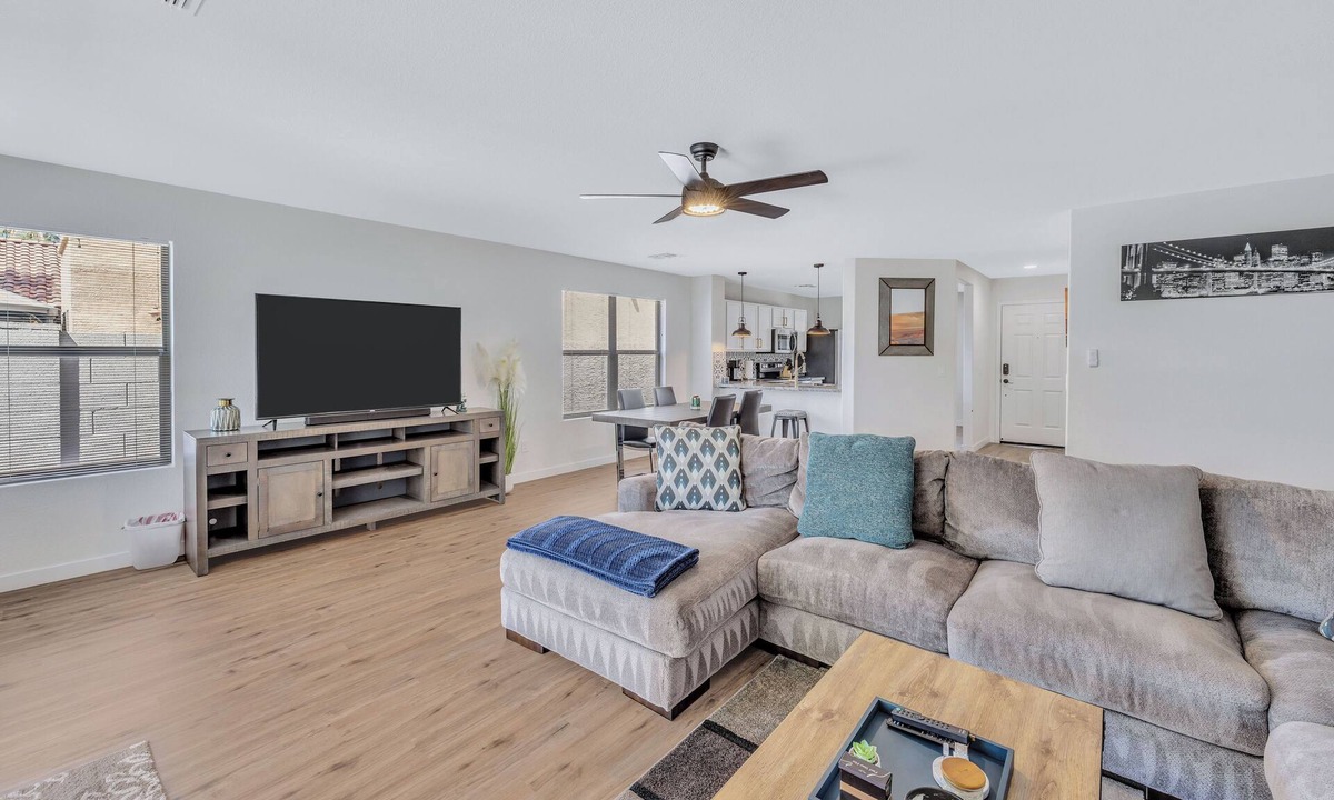 Gilbert House | MUST SEE! Large 3-Bedroom Home in Downtown Gilbert