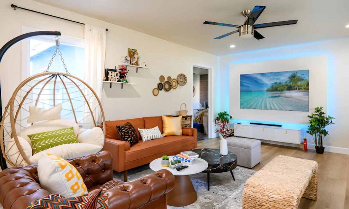 Ontario House | Near ON Airport Chaffey Claremont College Ontario Outlets 3B2B 4 Beds 8 people