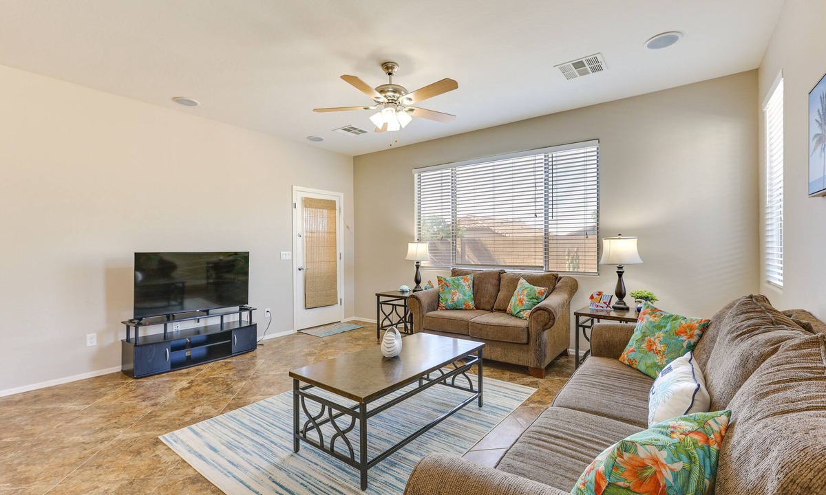 Maricopa House | Near Parks & Golf: Maricopa Home w/Covered Patio!