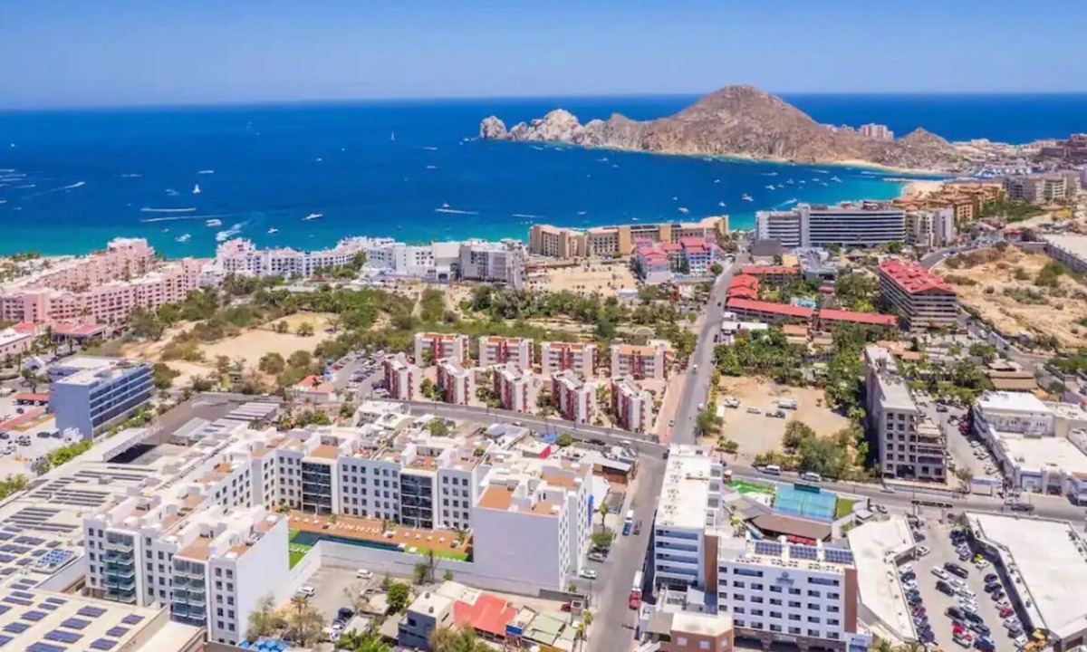 El Medano Ejidal Condo | New 2-bedroom condo in beautiful Cabo San Lucas, Pools, Views, Gym + Amenities!