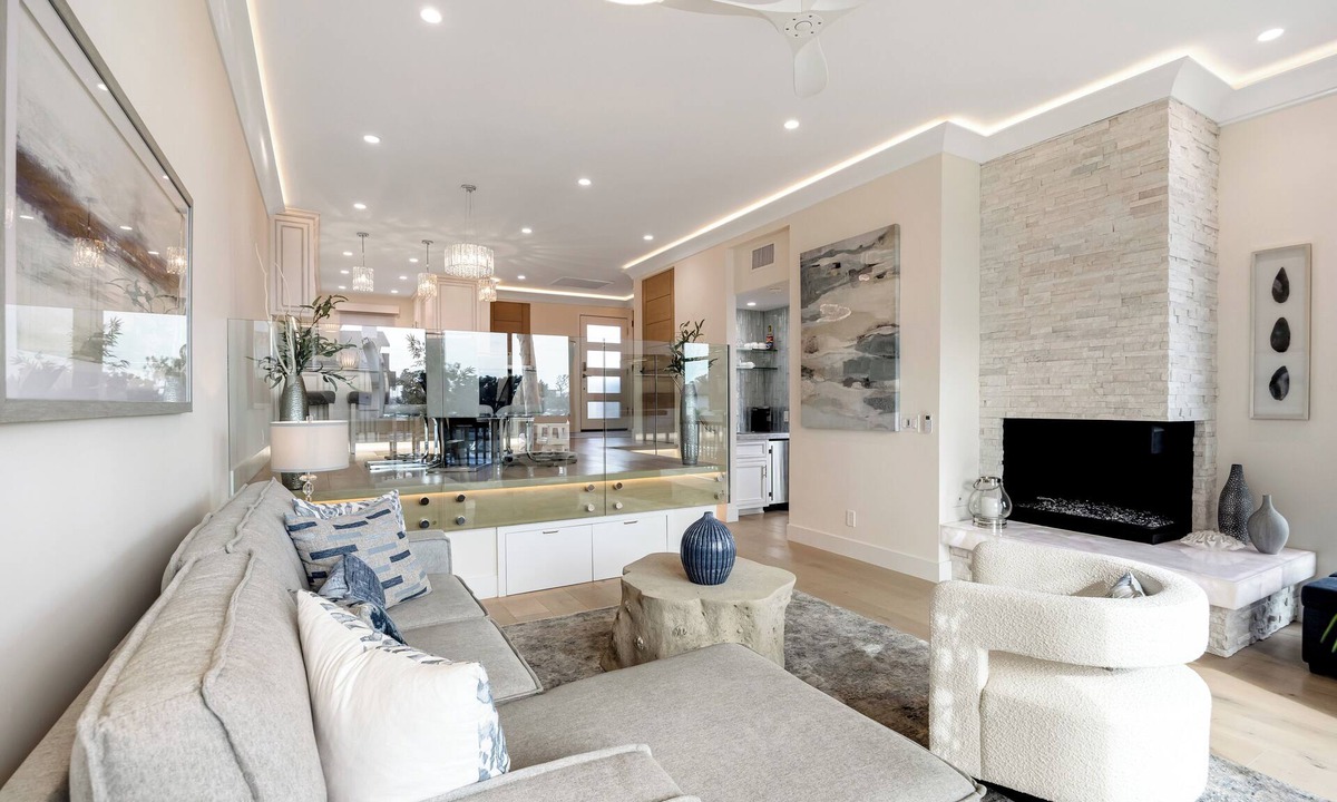Harbor Condo | New Luxury 2BR 2.5BA Condo w Amenities + Prime Long Beach Location +Marina Views