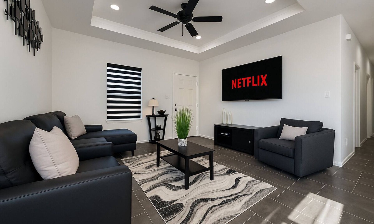 Edinburg Apartment | Noir: Stylish 3BR w'TV's All Rooms +Workspace & Yard