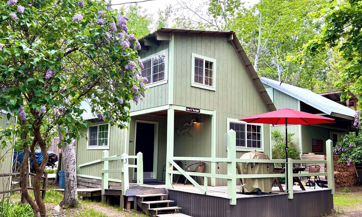 Conconully Cabin | NorthFork Lodge Cabin #3 “The Maple”