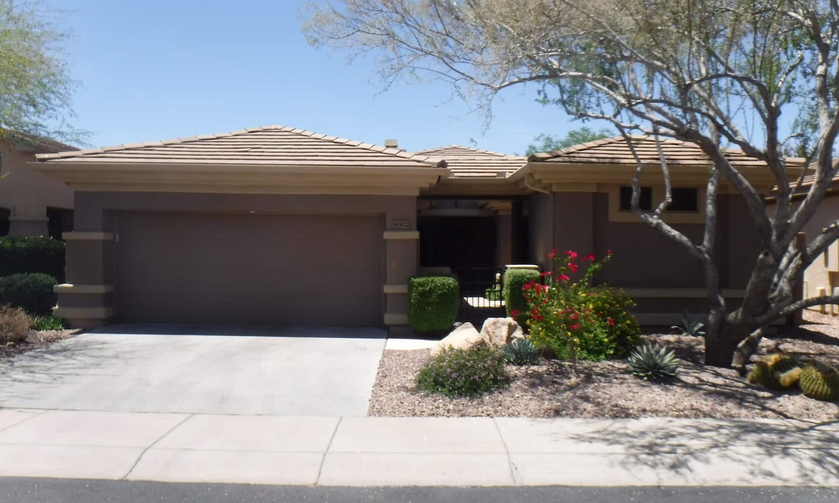 Anthem Country Club House | NW Phoenix in Gated Anthem Country Club - House + Guest Casita