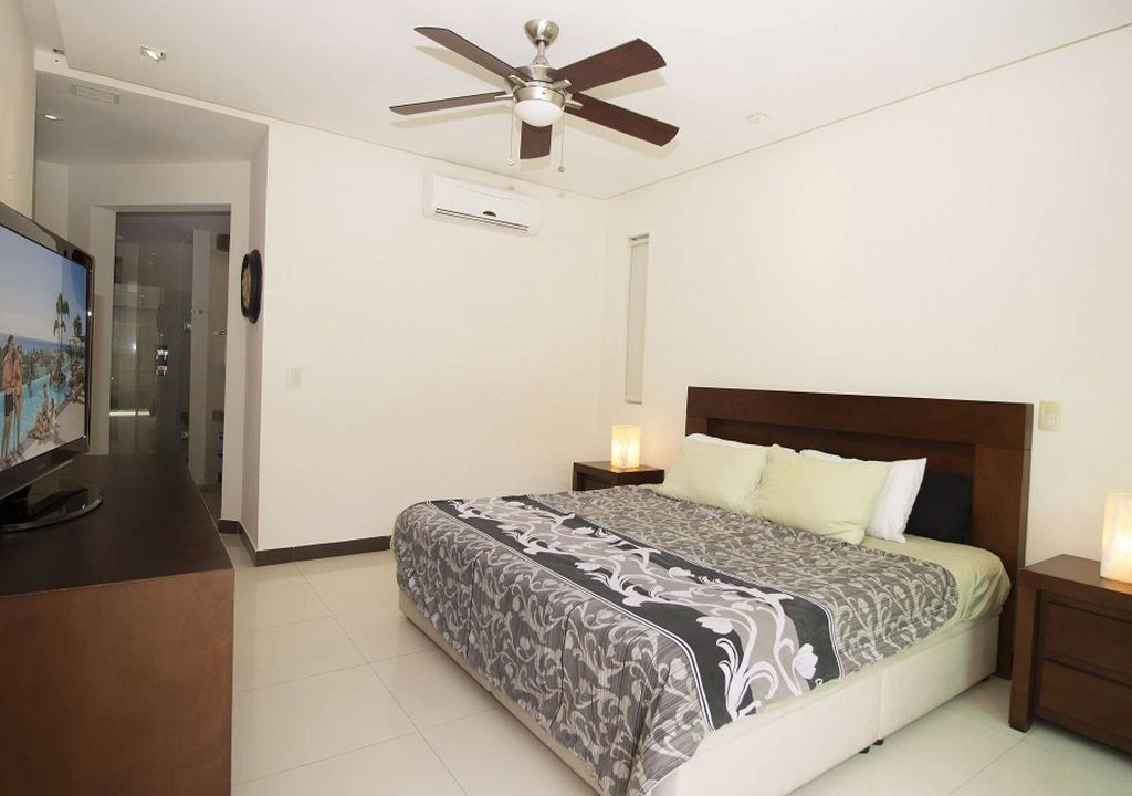 12th Street Apartment | Oasis12 Apt 2BR 5pax By Select
