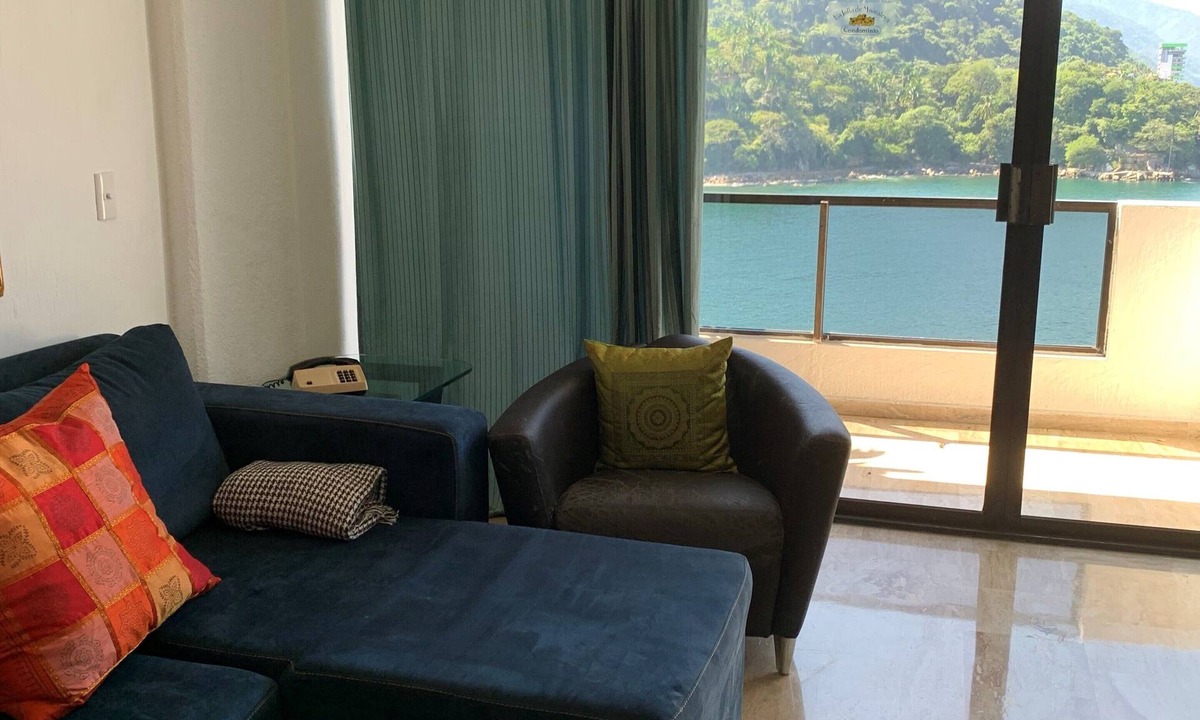 Mismaloya Condo | Ocean Front Condo- Beach access - Sunset Views-Swimming Pools- Jacuzzi-