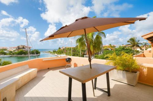 Puerto Aventuras Apartment | Ocean & Marina views,Affordable,Spoil yourself!