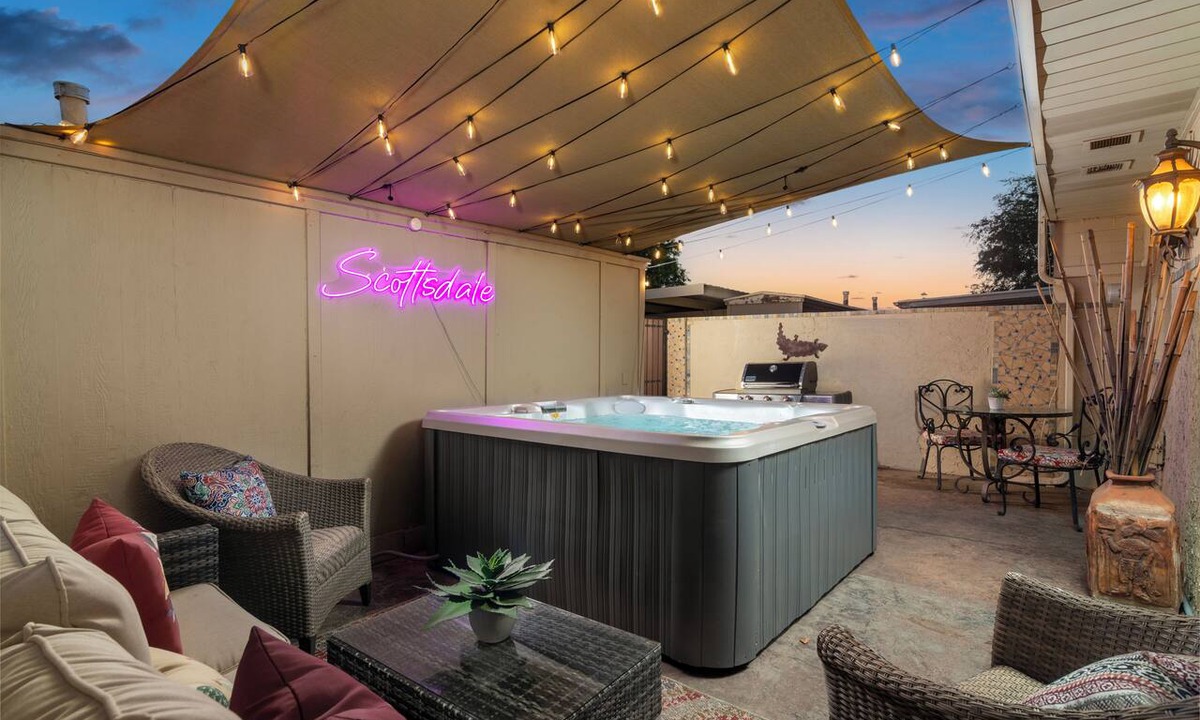 Security Acres House | Old Town, Pool, Private Patio, Golf, Traveling Professionals
