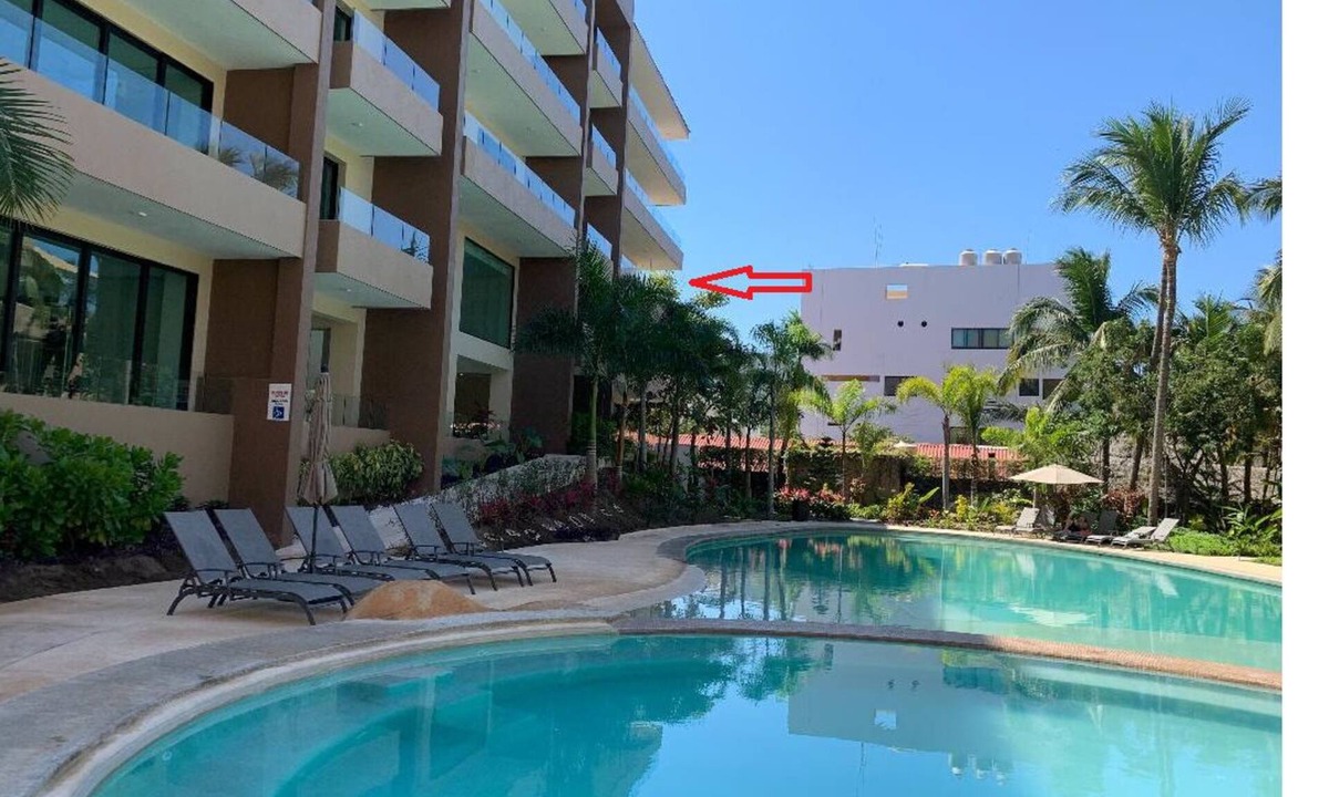 San Francisco Condo | On the beach with big pool and in town. Luxurious 5 bedrooms and 5 bathrooms.