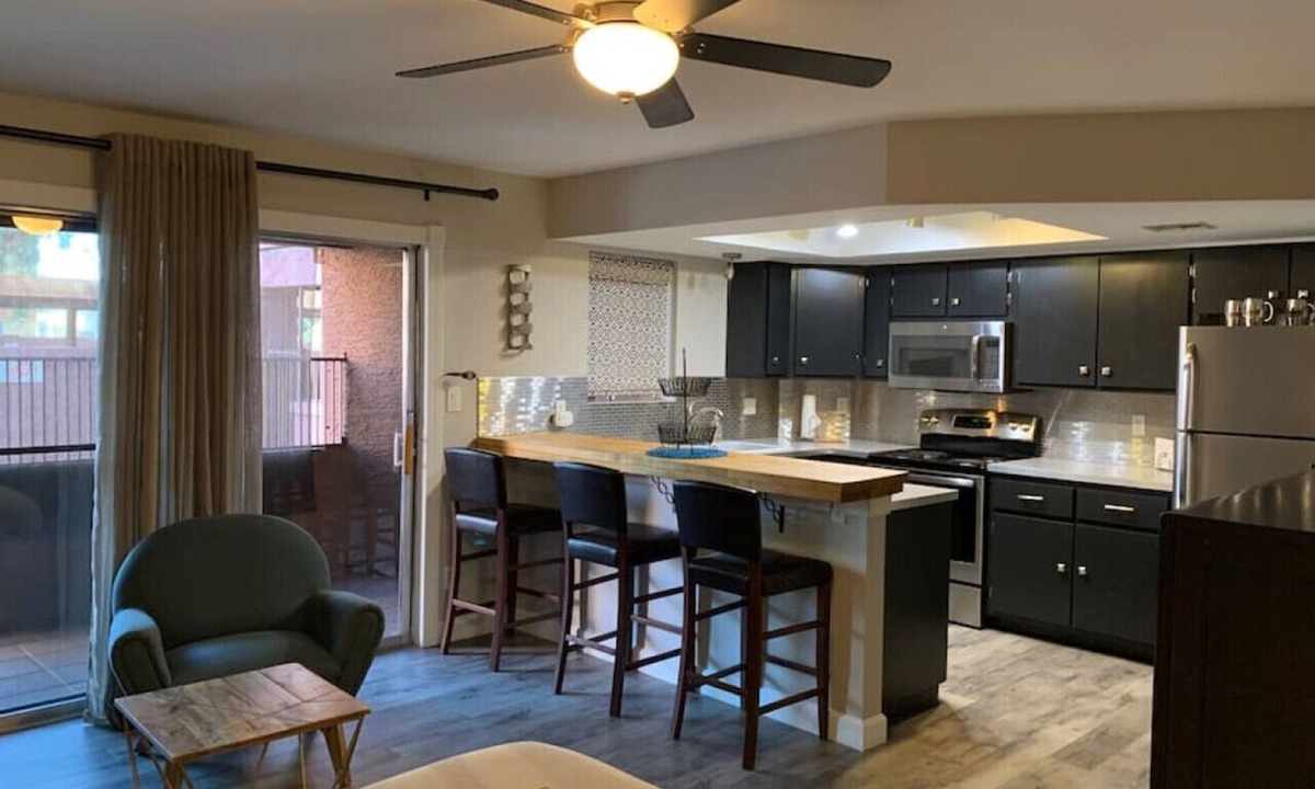 Jen Tilly Terrace Condo | ONE BLOCK walk to ASU! SpringTime Value!