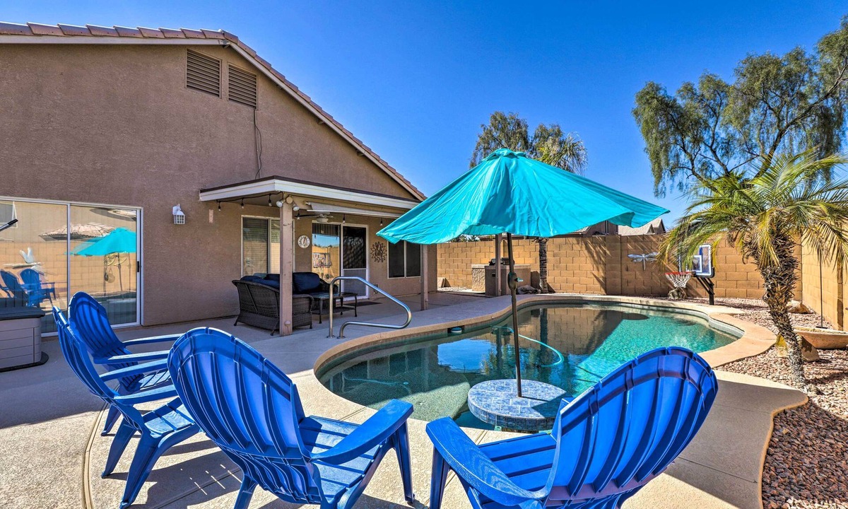 Gilbert House | Outdoor Kitchen, Heated Pool: Gilbert Retreat!
