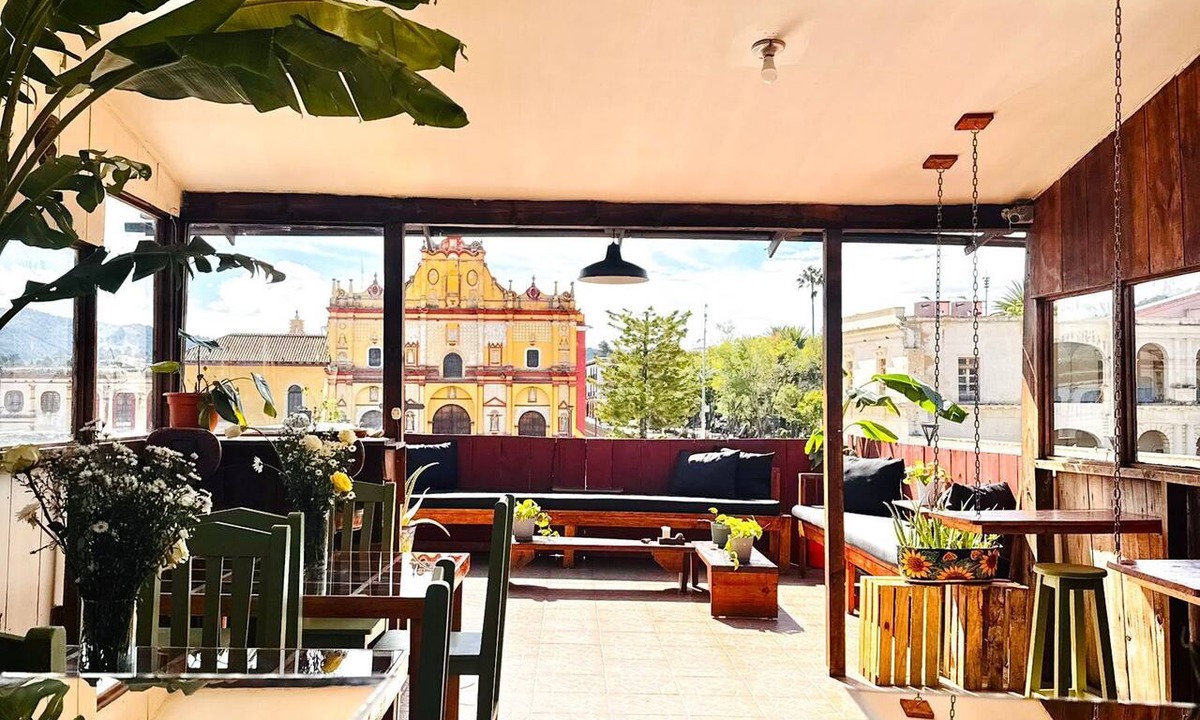 De Guadalupe House | Palo Santo