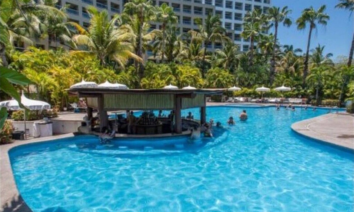 Valle Dorado Resort | Pamper yourself and friends at a great price with a Grand Luxxe 3 Bedroom Suite
