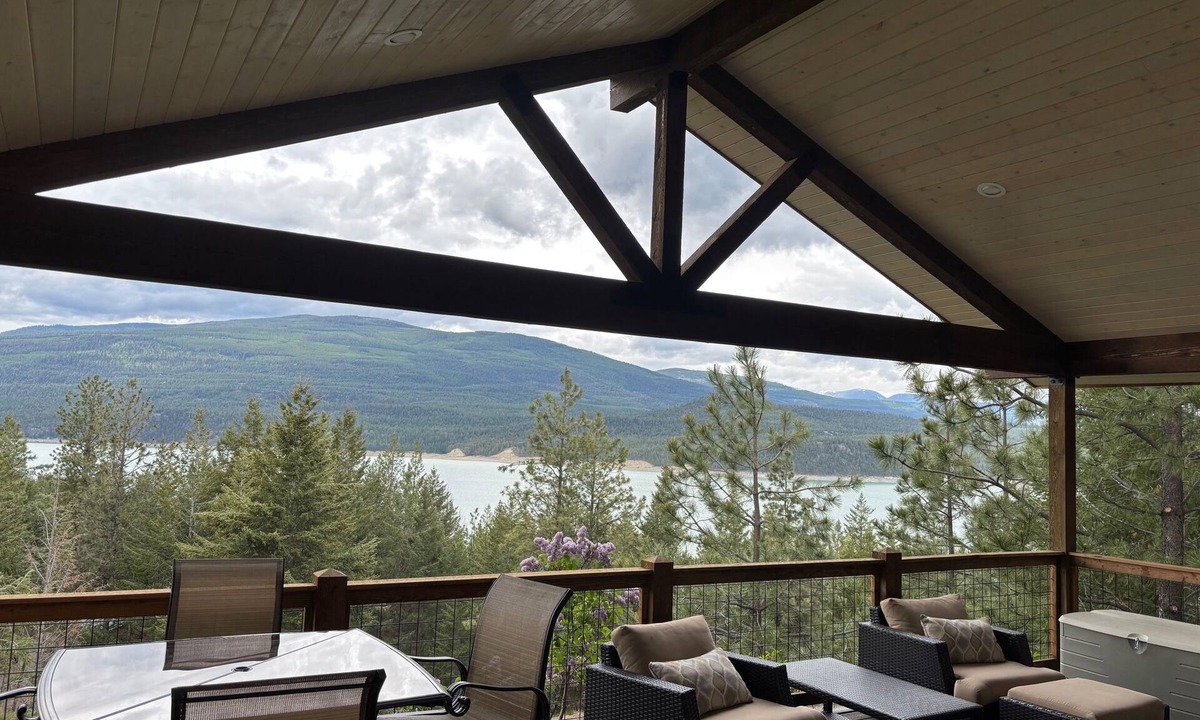 Rexford Cottage | Panoramic Lake Koocanusa View from The Eagles Nest at Abayance Bay