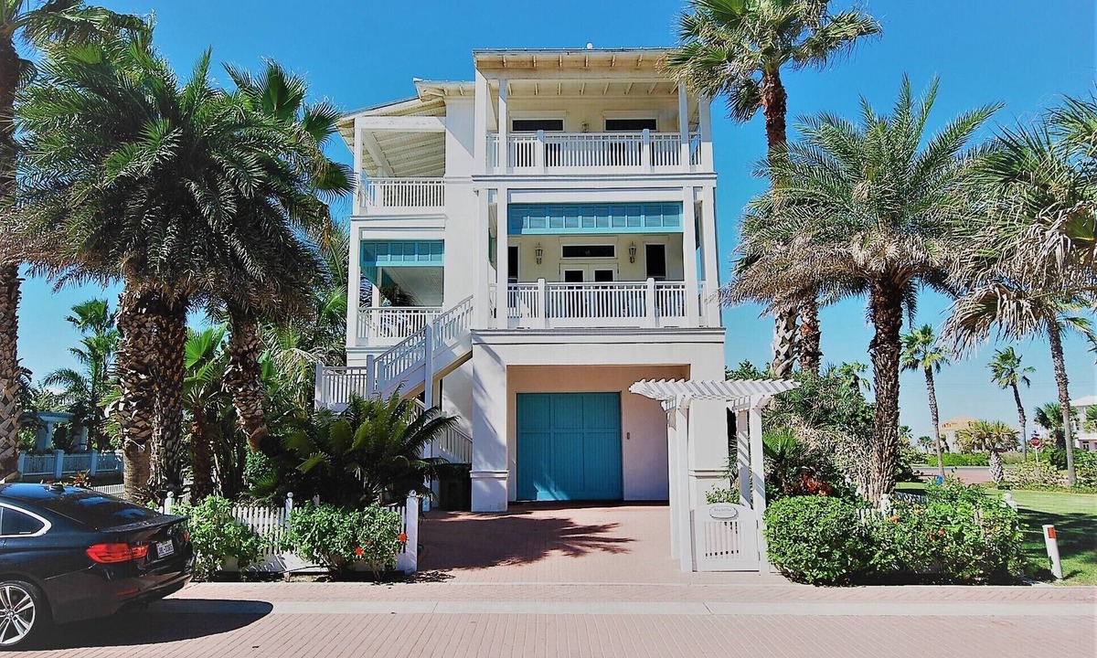 The Shores House | Paradise at it's Finest! Beach House with Elevator!