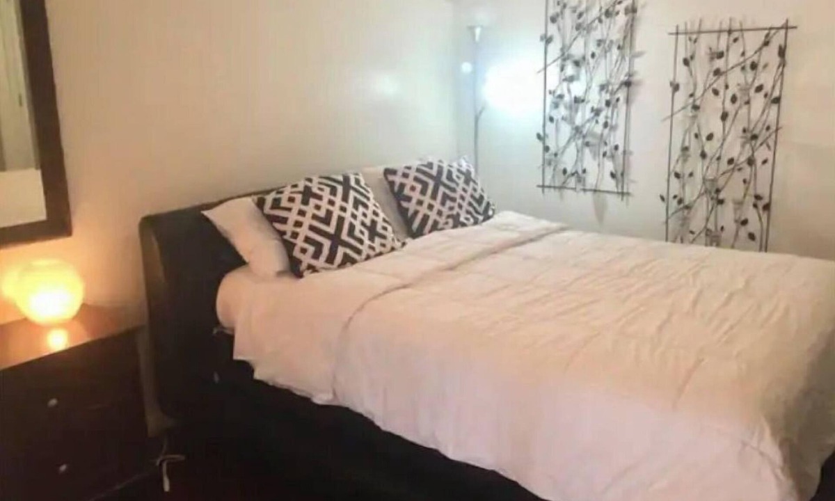 Papago Parkway Condo | Paradise in the Desert