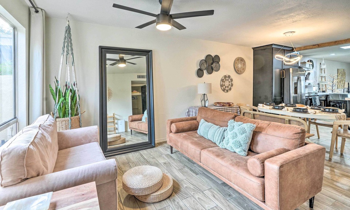 Litchfield Park House | Patio & Workspace: Litchfield Park Vacation Rental