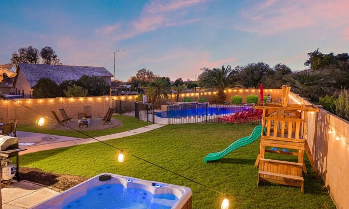 Tamaron House | Pause & Play | Pool, Spa, Gaming, Firepit & More