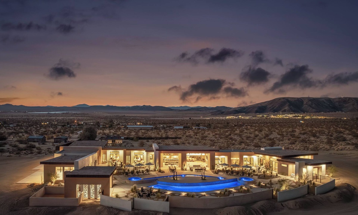 Panorama Heights House | Peak by Fieldtrip - 8 BR Modern Oasis - 2 Pools