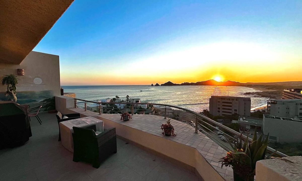 Cabo Bello Condo | Penthouse with Million Dollar Los Cabos Arch Views.