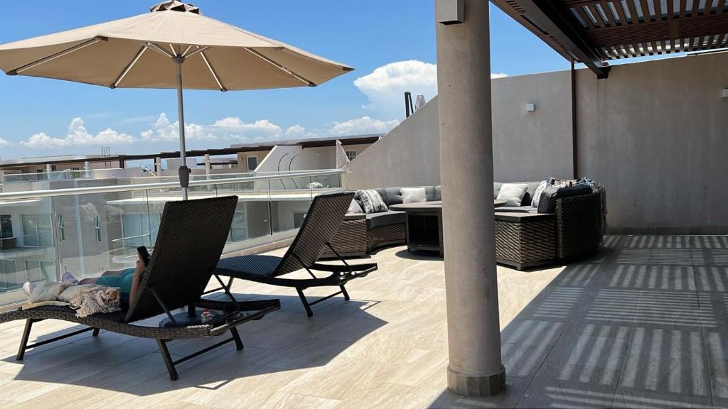 Puente del Mar Apartment | Penthouse zona diamante con jacuzzi y roof garden privado