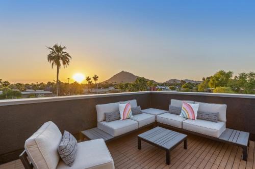 Arts District Villa | Perfect Friends Escape in Old Town Scottsdale with Resort Pool Access and Roof Deck!